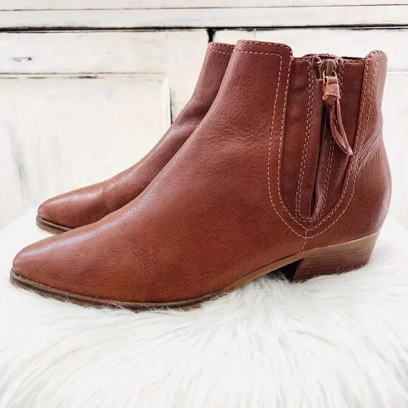 Cole Haan Hadlyn Brown Vegan Leather Side Zip Low Heel Pointed Toe Booties Sz 9 - Picture 1 of 8